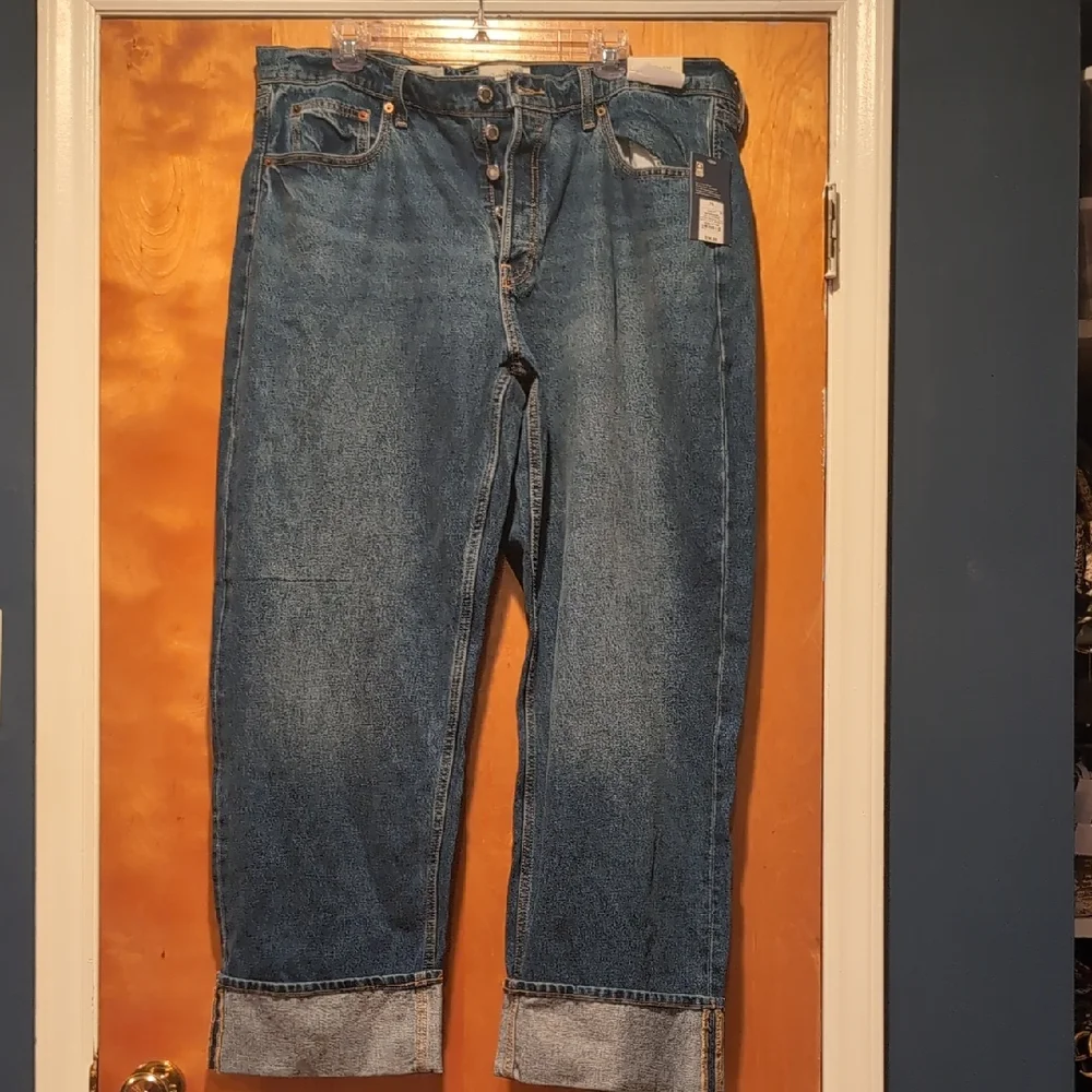 Universal Thread Relaxed Fit Denim Jeans - Picture 1 of 7